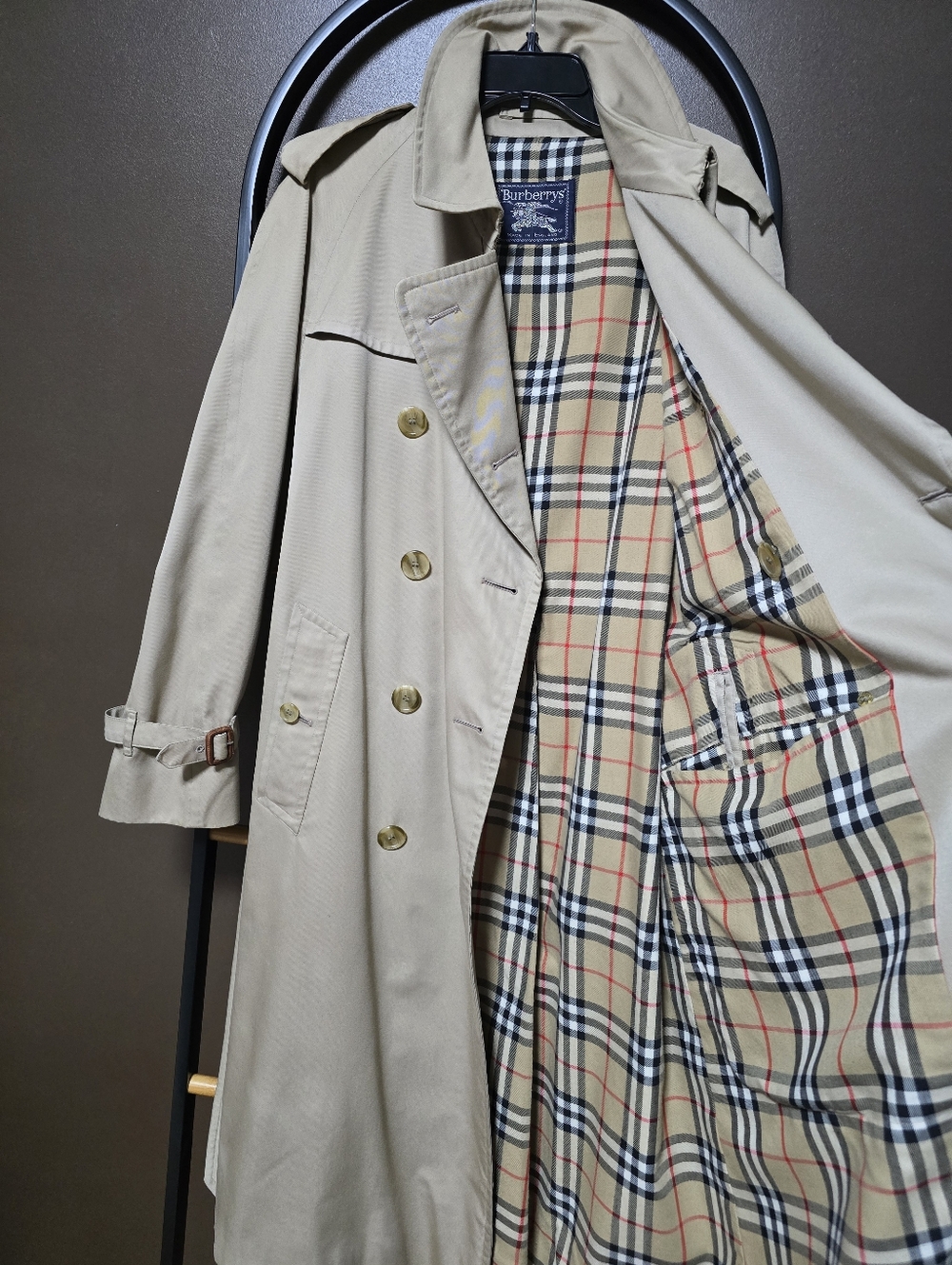 Vintage Burberry Beige Double-Breasted Trench Coat with Check Lining - Picture 5 of 7